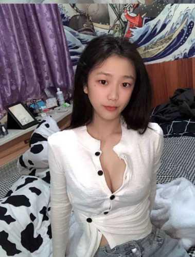 已验证上海骚B,水多嫩滑，口活一流，颜射，吞精 第1张